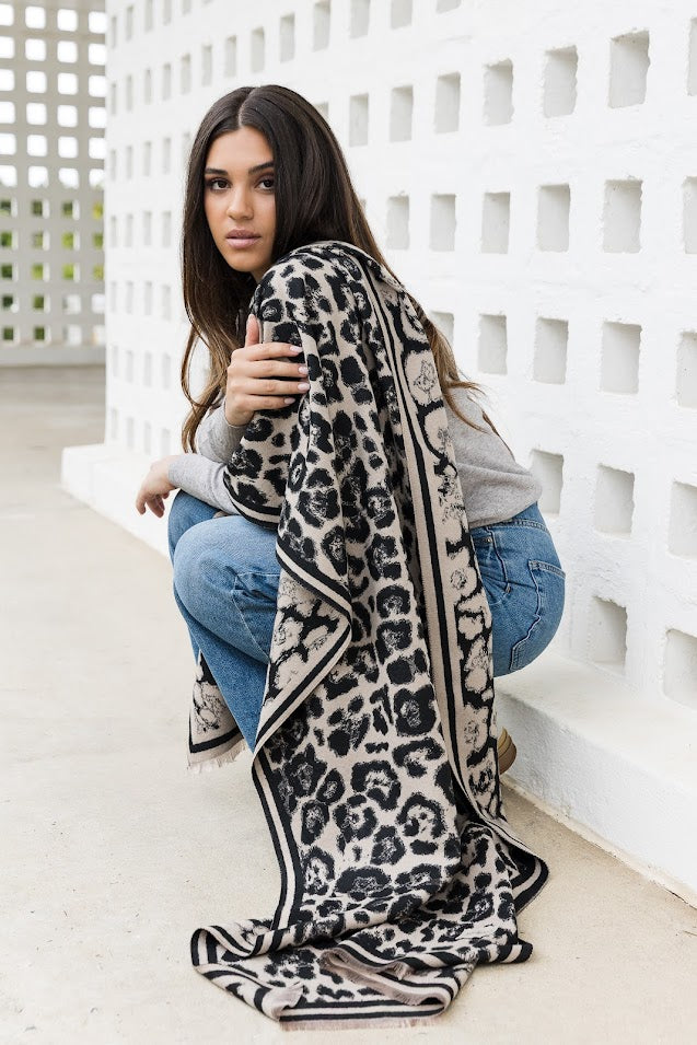 Leopard Wrap - Creme/Black