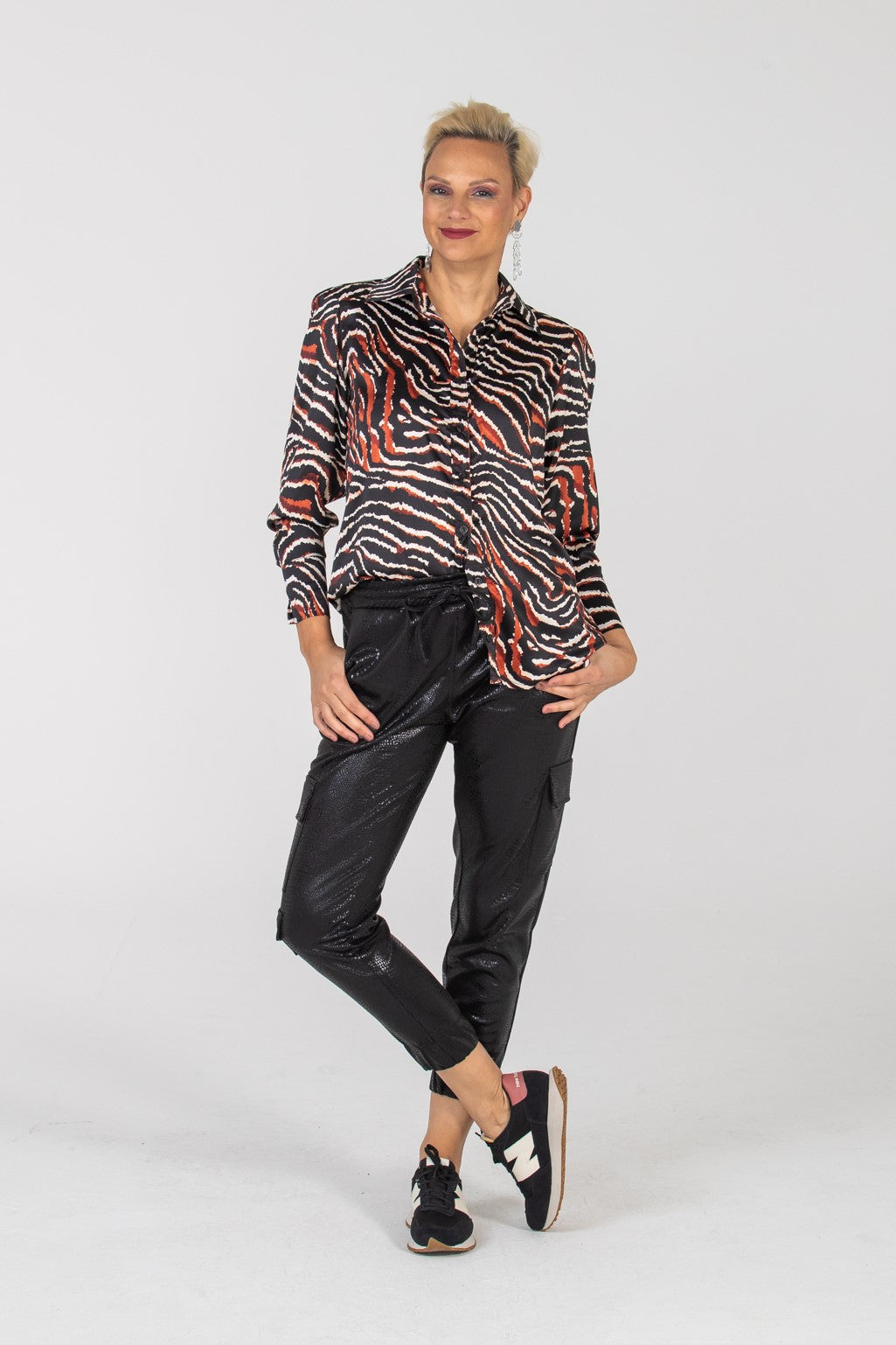 Tokyo Collar shirt - Black and Rust