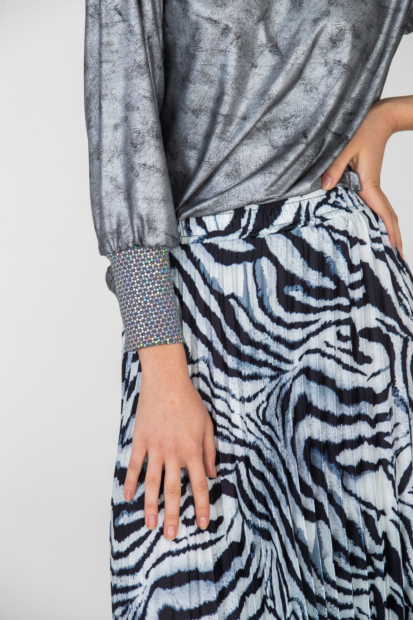 Paros Winter Puff Tee - Silver & Sequins