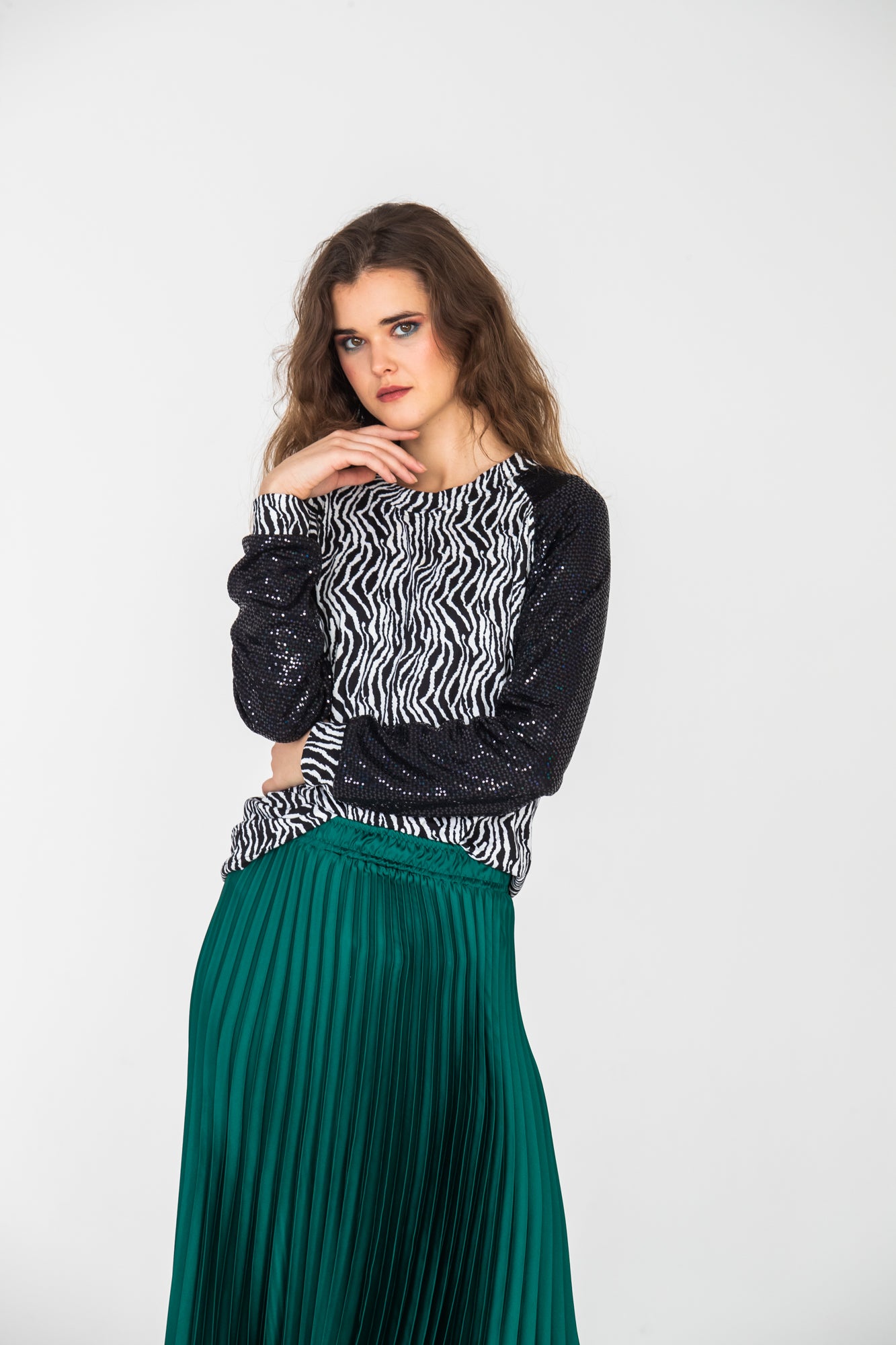 Riga Raglan Tee - Black and White/Sequins