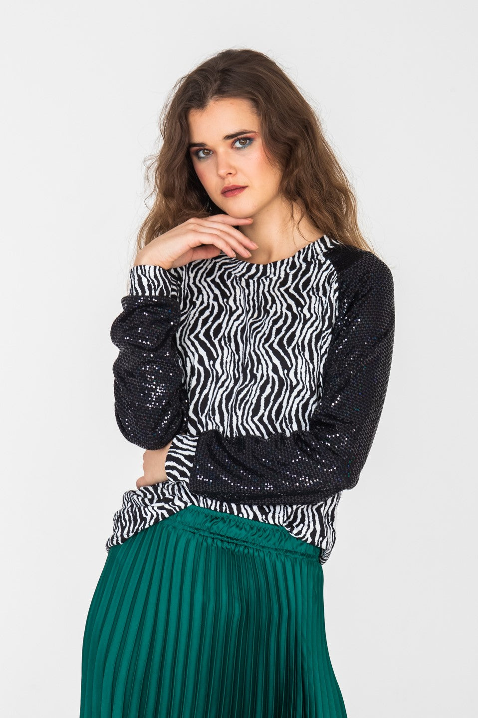 Riga Raglan Tee - Black and White/Sequins