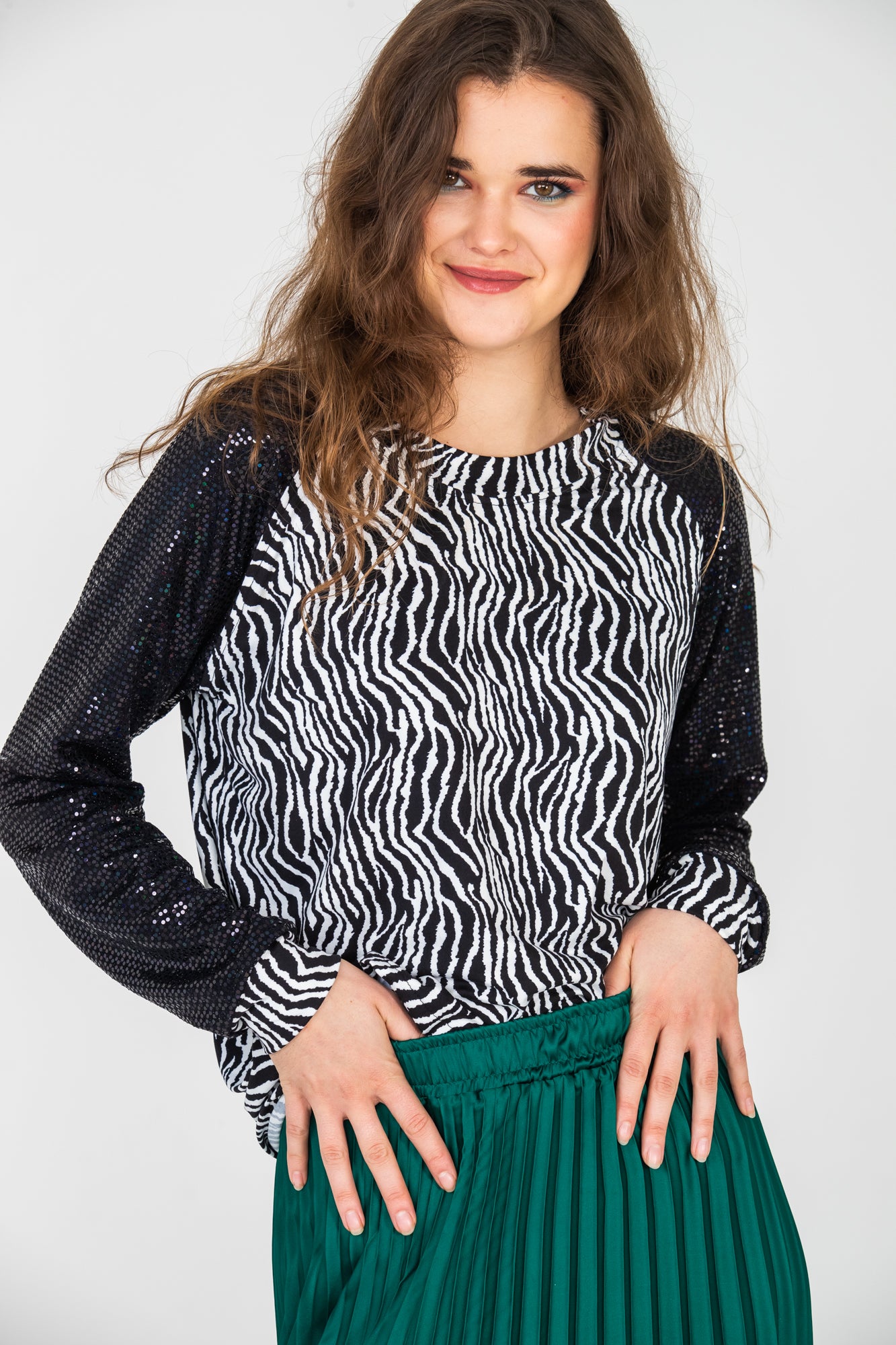 Riga Raglan Tee - Black and White/Sequins