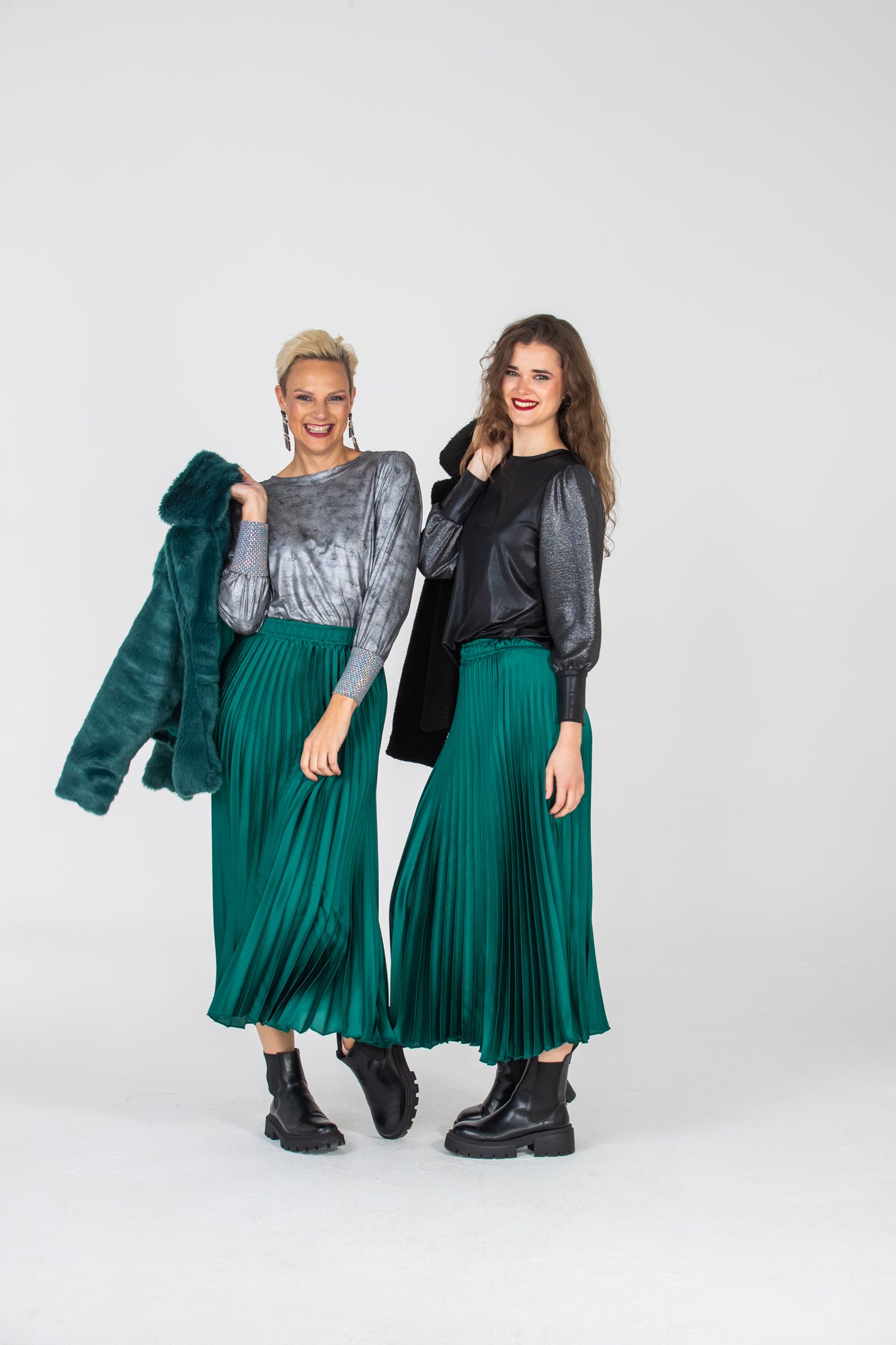 Paros Winter Puff Tee - Black Shimmer