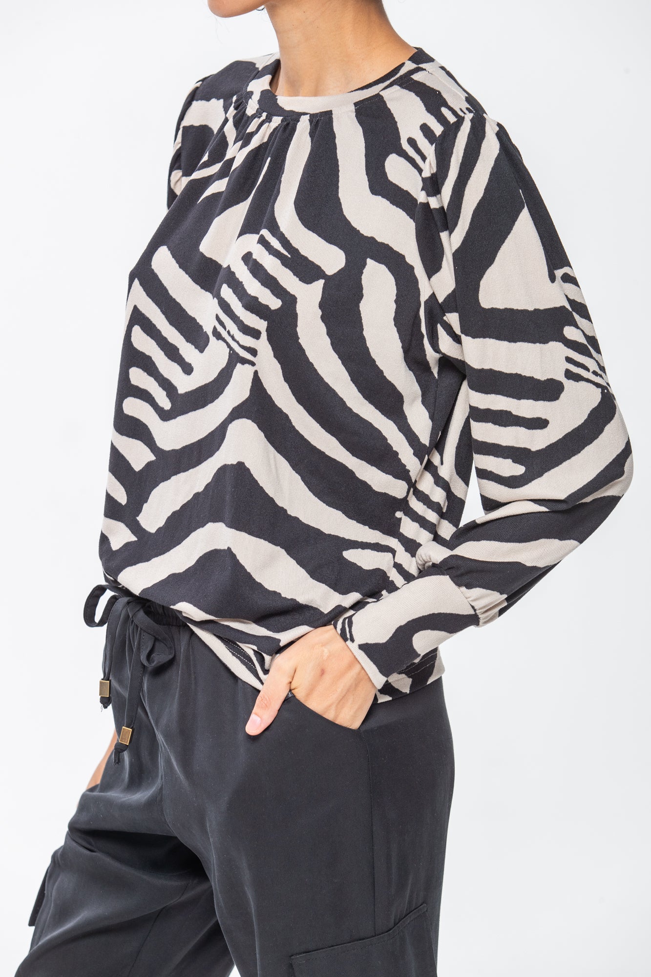 Aspen Winter Knit - Creme & Black