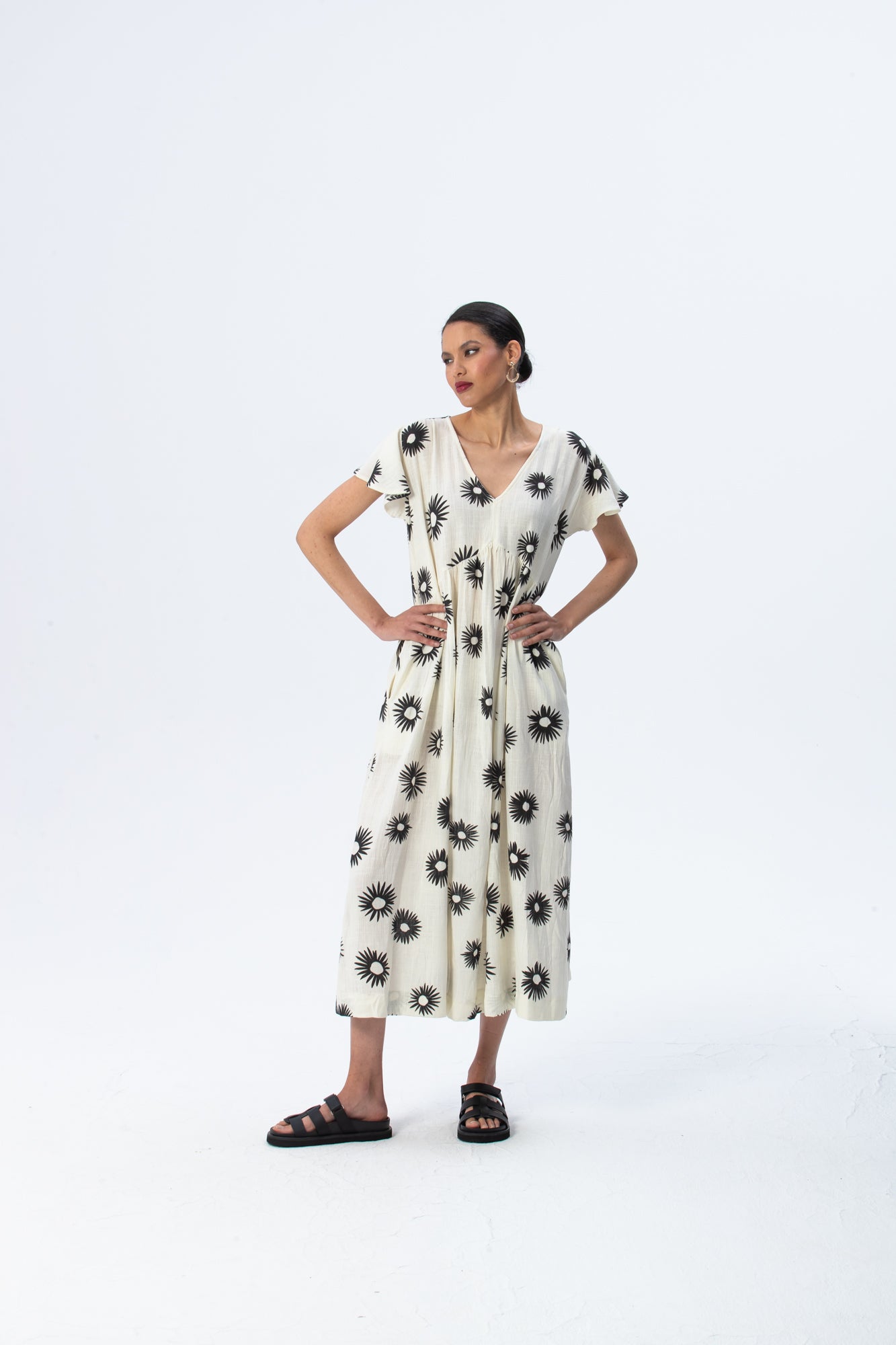 Riveria Dress - Creme and Black