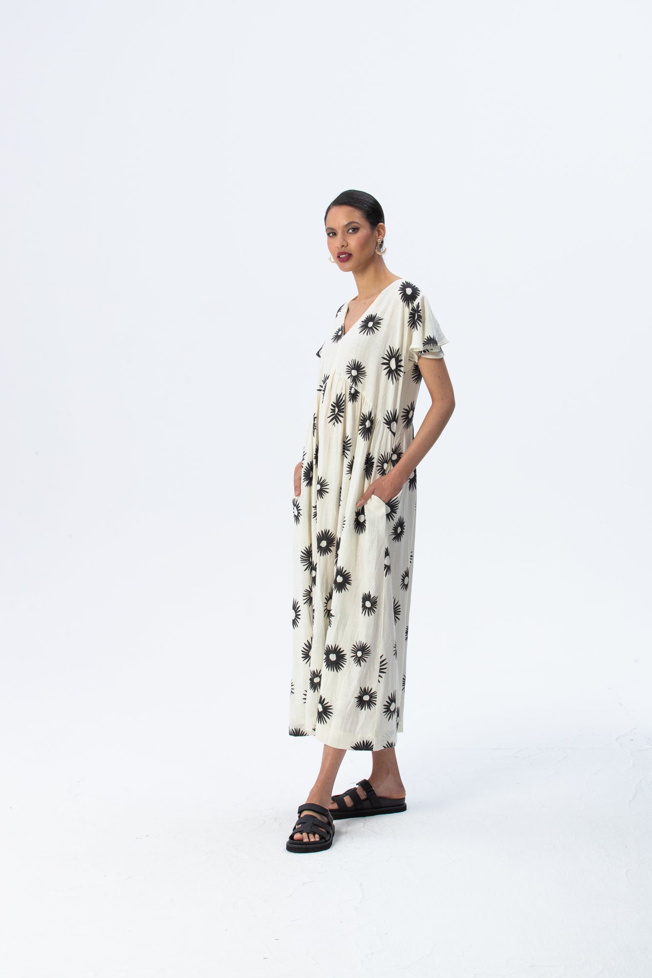 Riveria Dress - Creme and Black