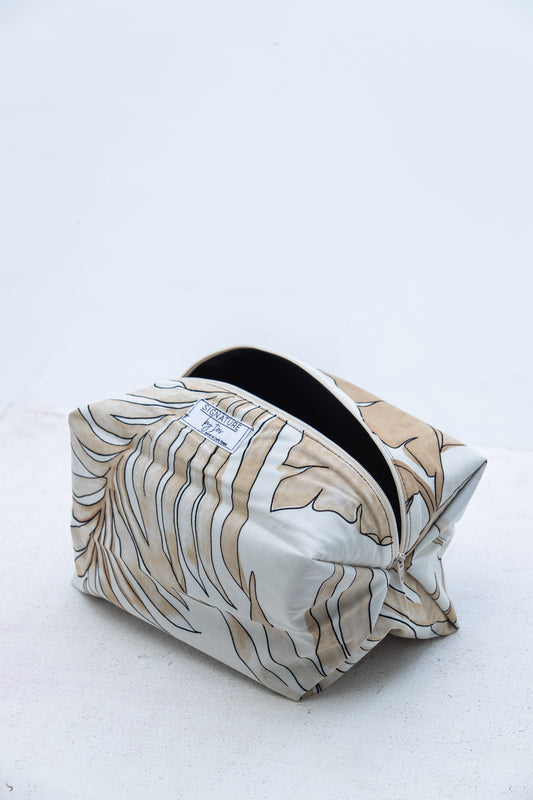 The Intentional Toiletry Bag - Creme Fern