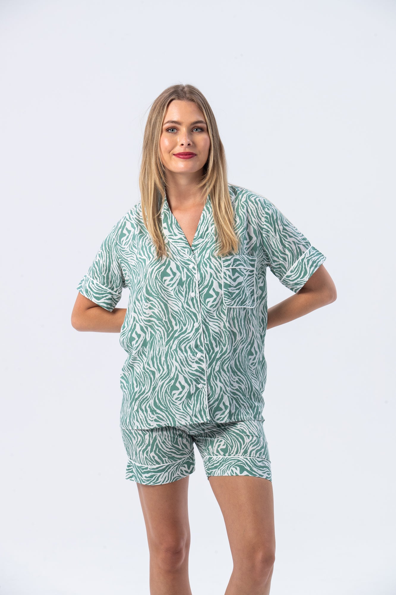 Short Pyjama Set - Green and white