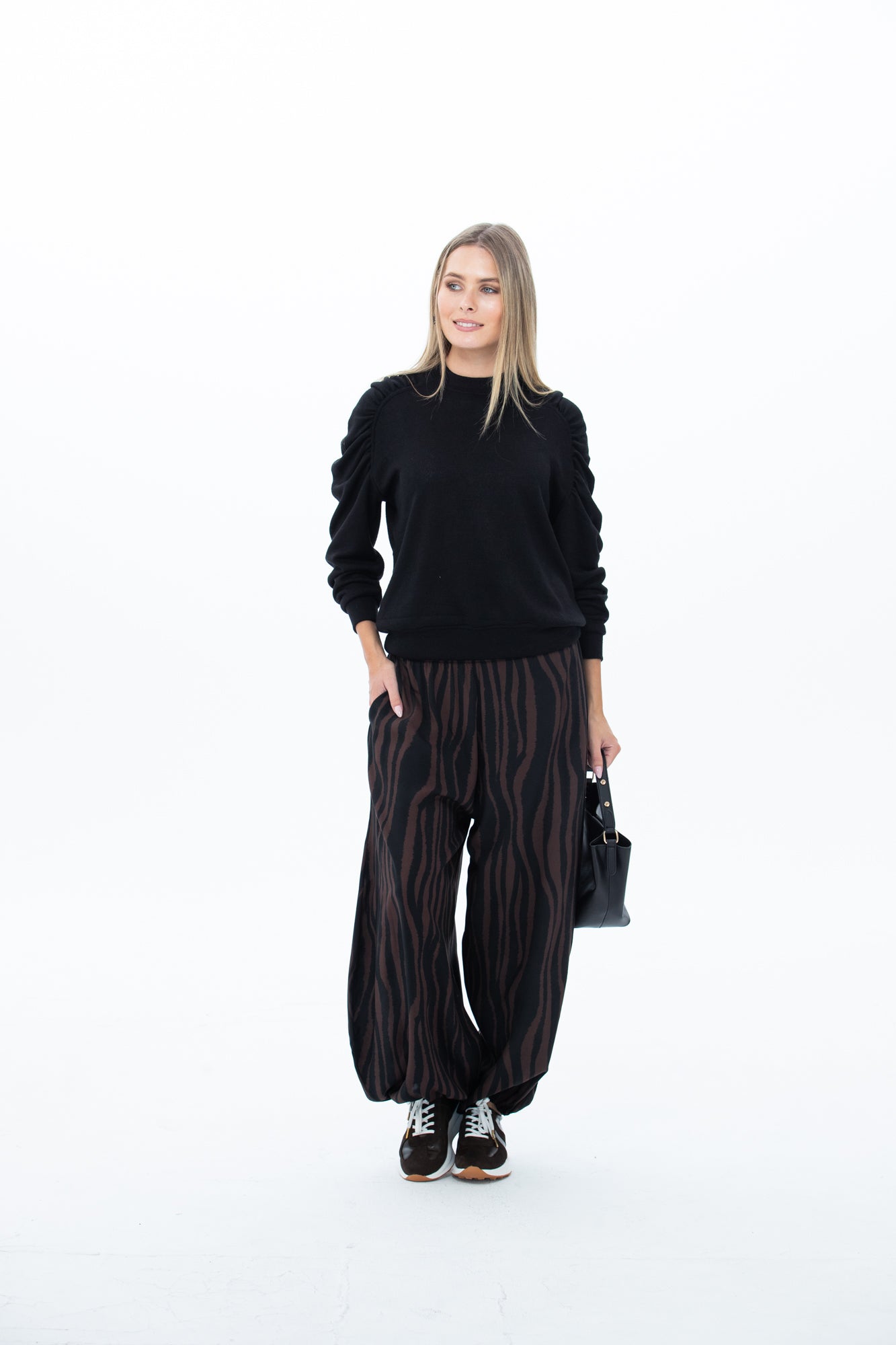 Isadora Knit - Black