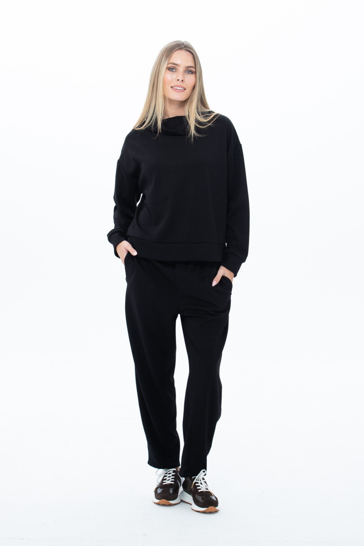 Parker Barrel Trackpants - Black