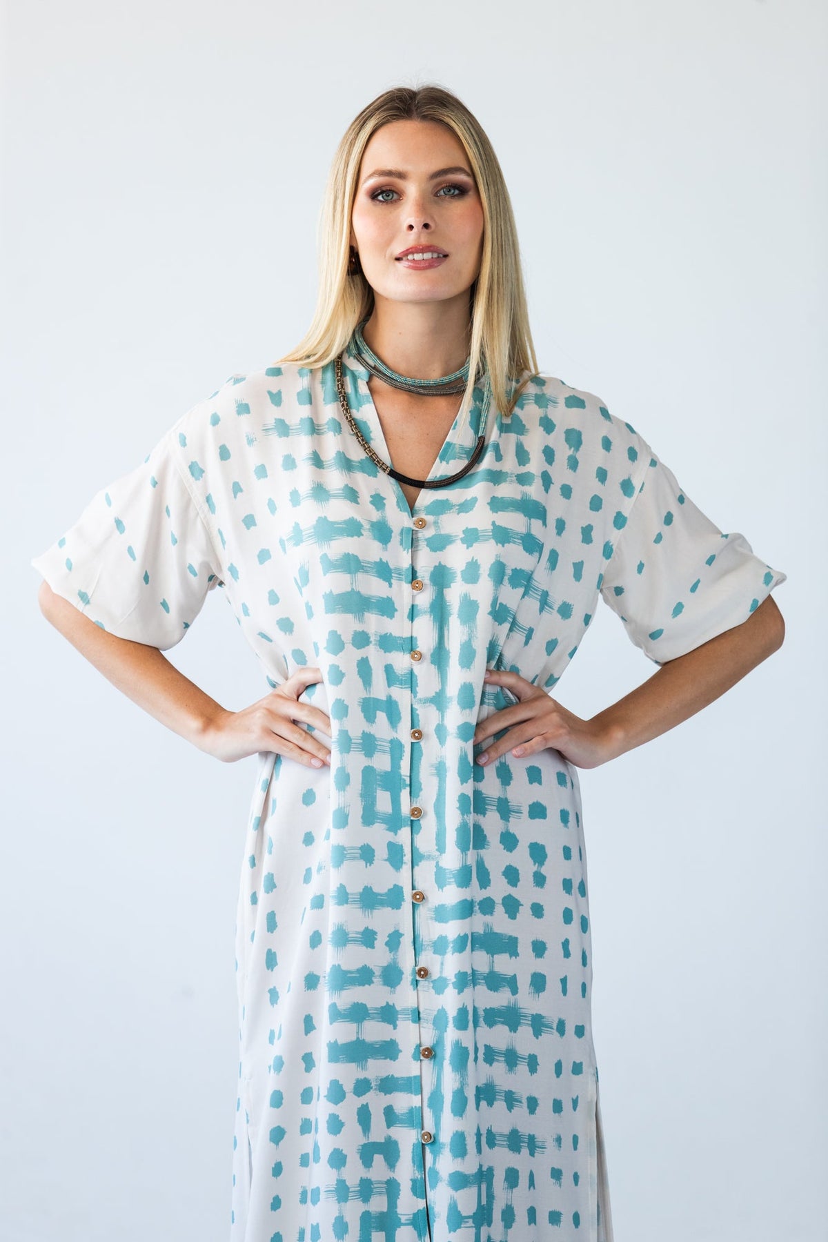 Bailey teal brushstroke kaftan, close-up of collar and neckline
