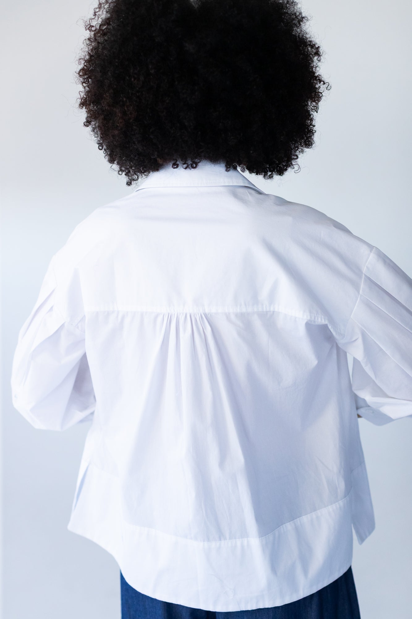 Blake white poplin shirt, back view showing gathered yoke