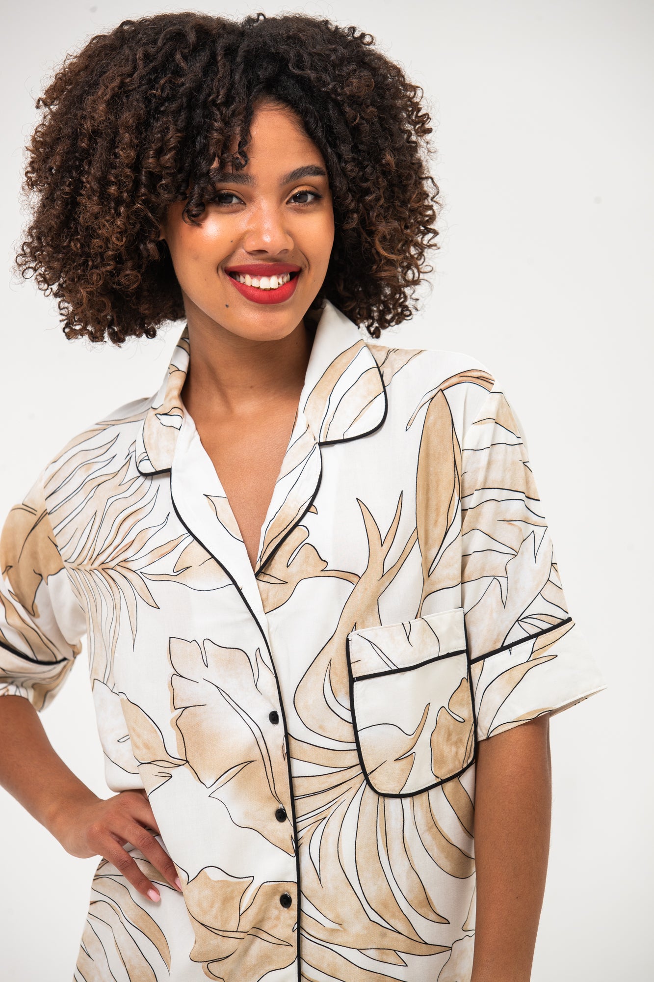 Summer Nightshirt - Creme & White