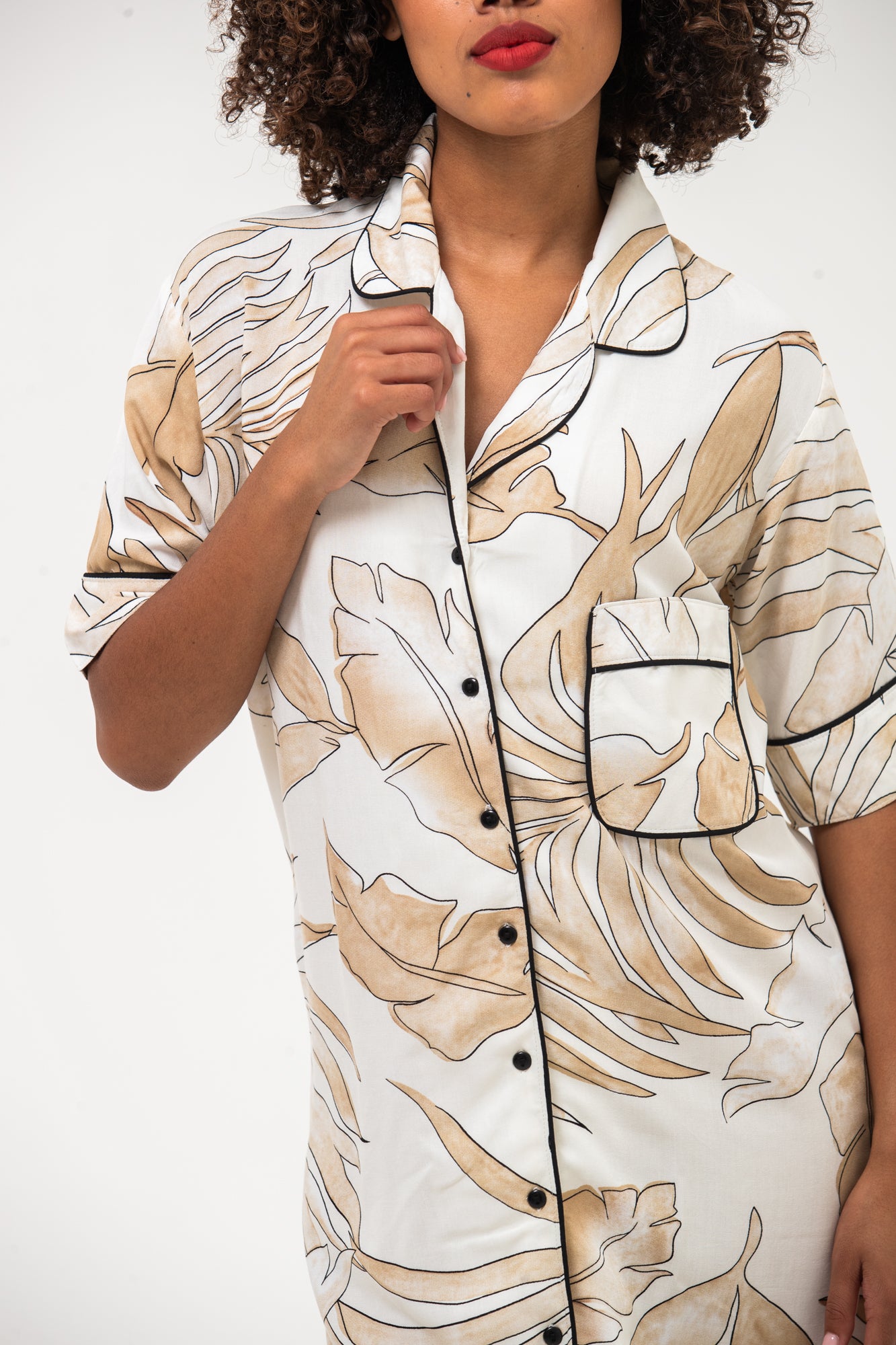 Summer Nightshirt - Creme & White