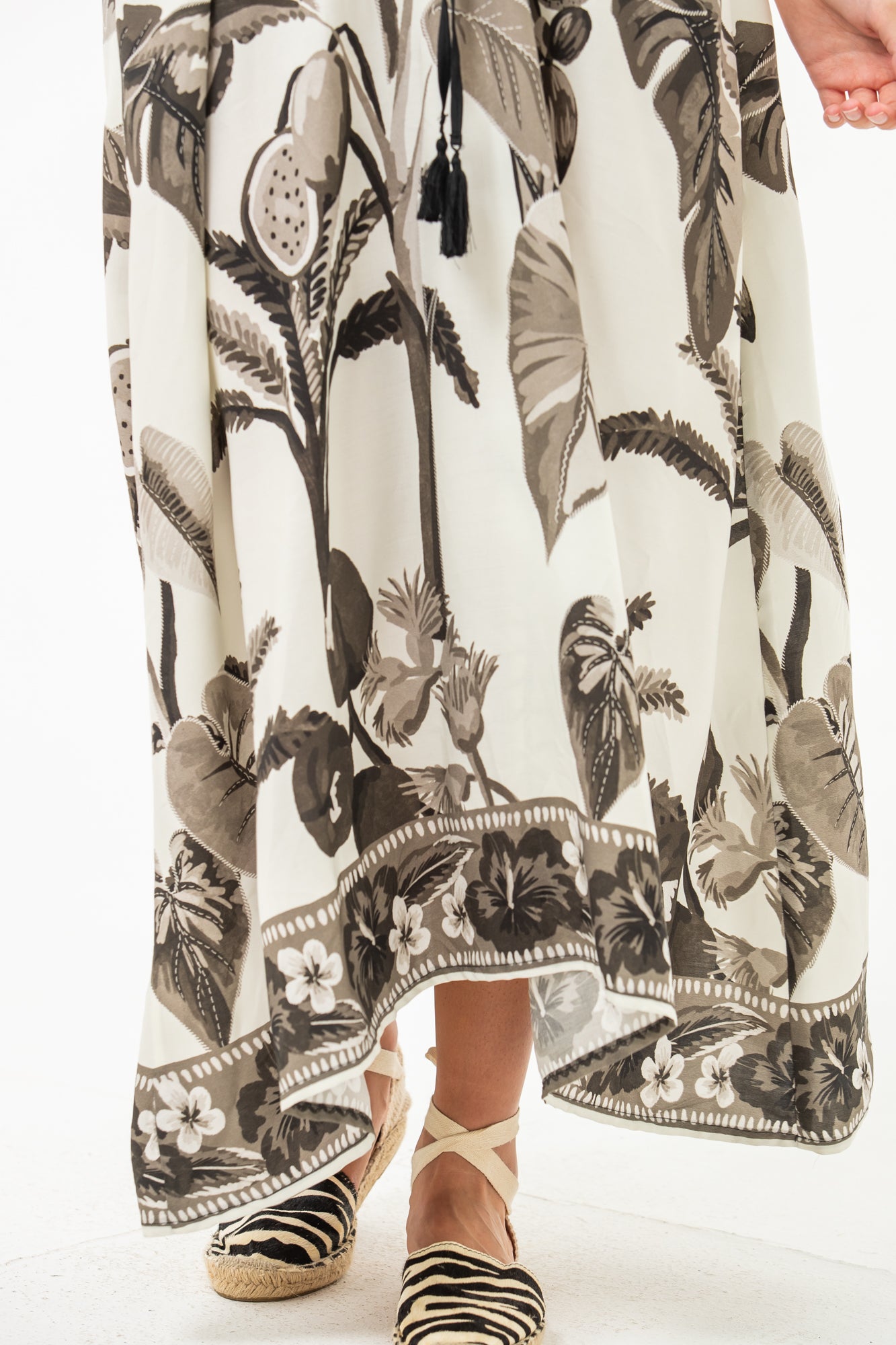 Georgia Kaftan Maxi Dress - Black and White