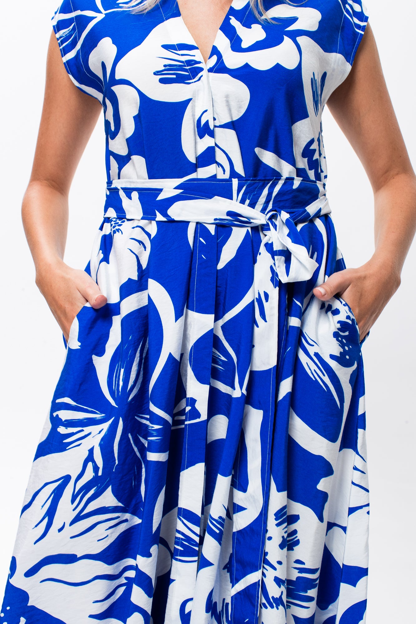 Cabo Dres -  Blue and White