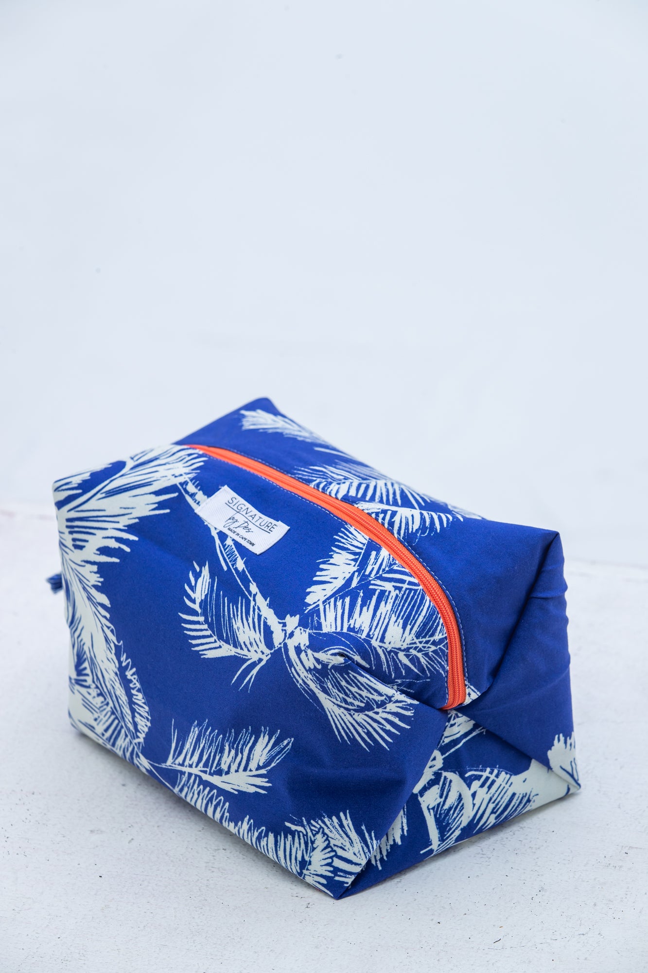 The Intentional Toiletry Bag - Blue Palm