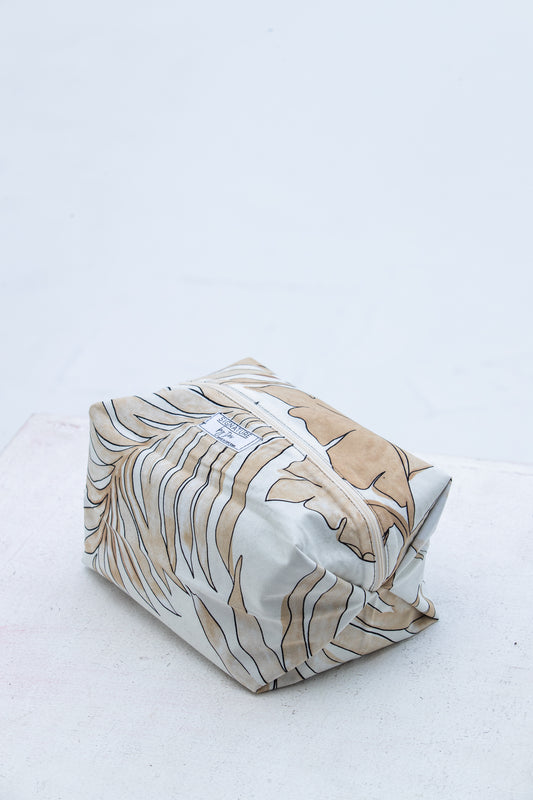 The Intentional Toiletry Bag - Creme Fern