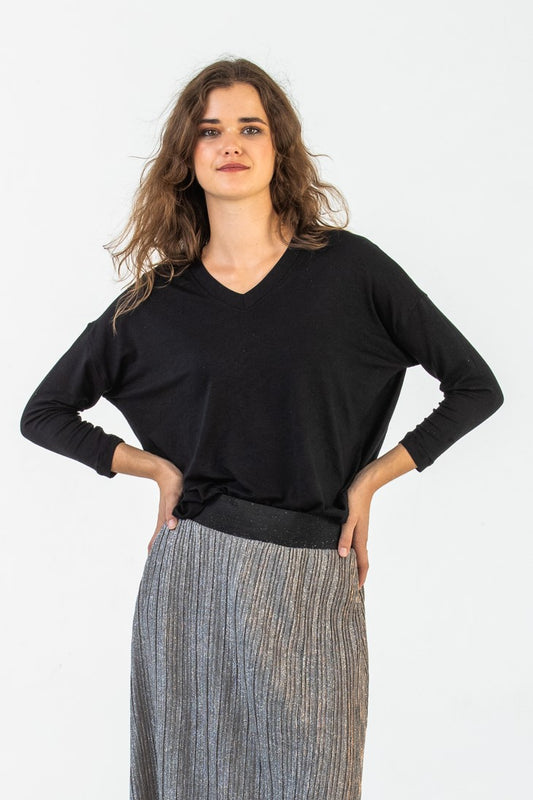 Corfu Winter V-Neck Tee - Black